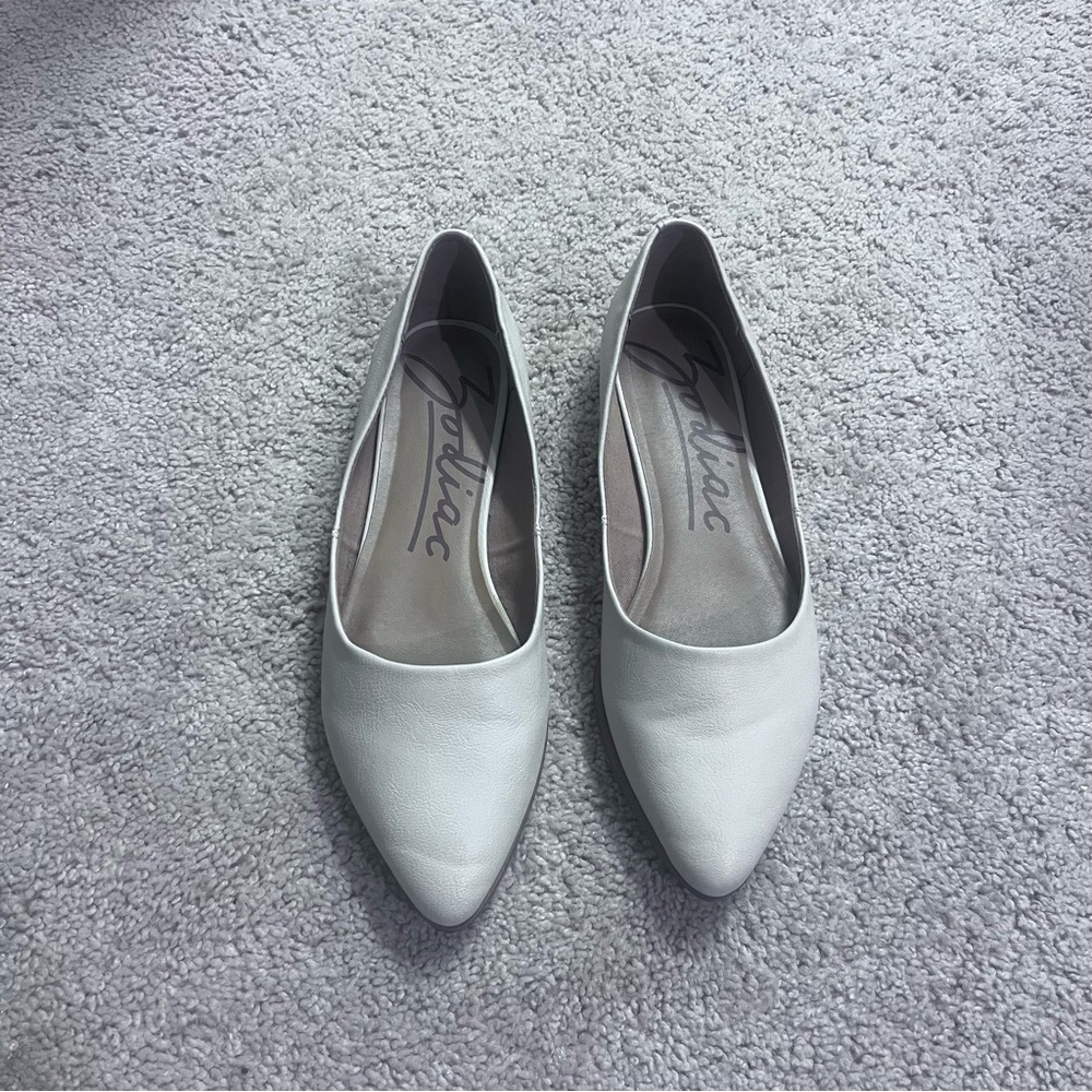 Zodiac Women's Cream Flats size 8.5 - Picture 3 of 7